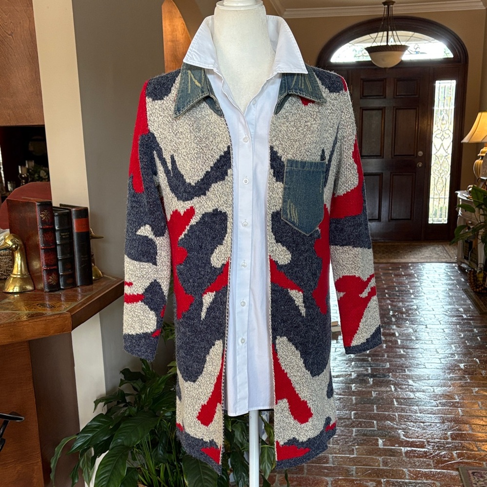 Soho Chick Camo Cardigan with denim collar and pocket size S